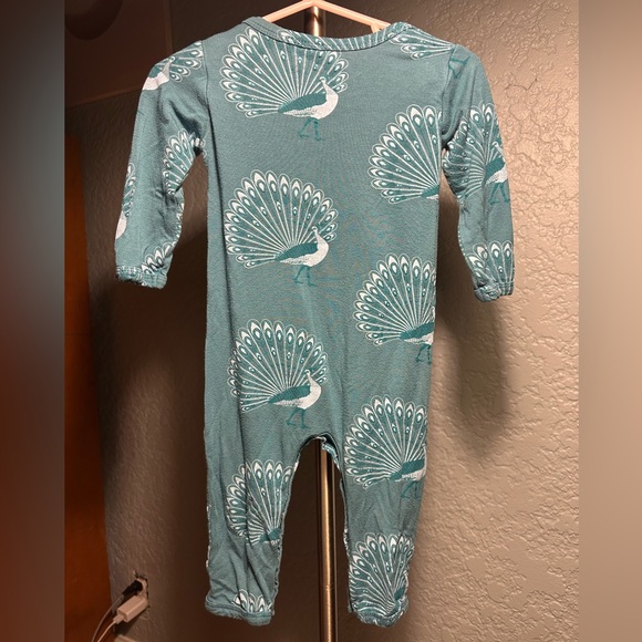 Kate Quinn Organics Peacock Print One Piece - Picture 4 of 4
